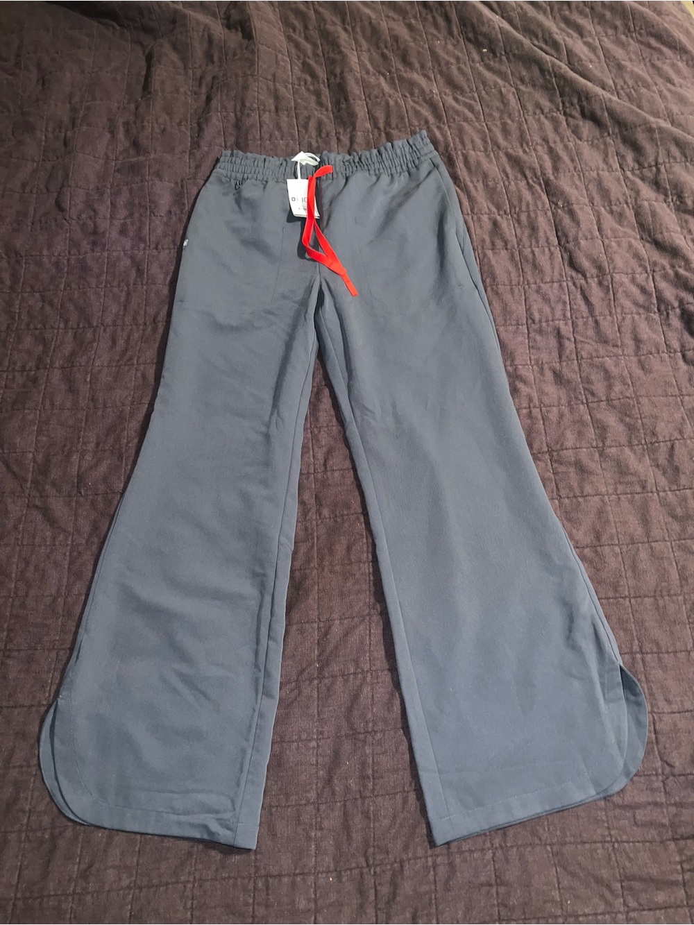 Figs size medium regular- new with tags!